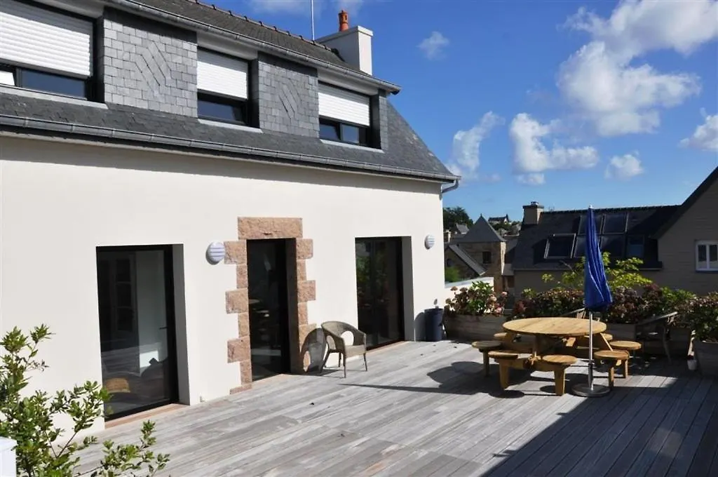 Belle Maison 3 Etoiles Avec Vue Mer Lointaine Depuis L'Etage, A 400M A Tregastel - Ref 181